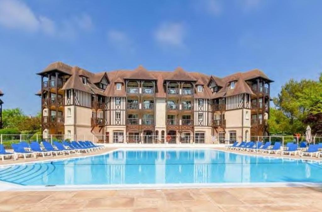 Le Cosy Residence Du Golf 도빌 외부 사진