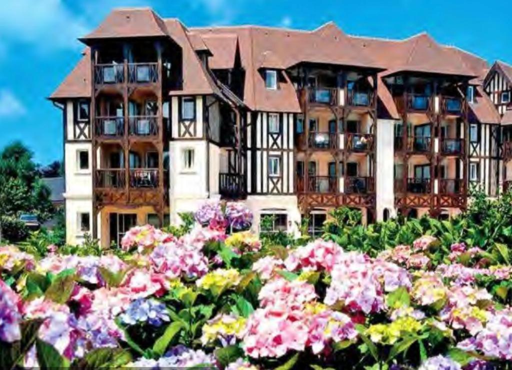Le Cosy Residence Du Golf 도빌 외부 사진